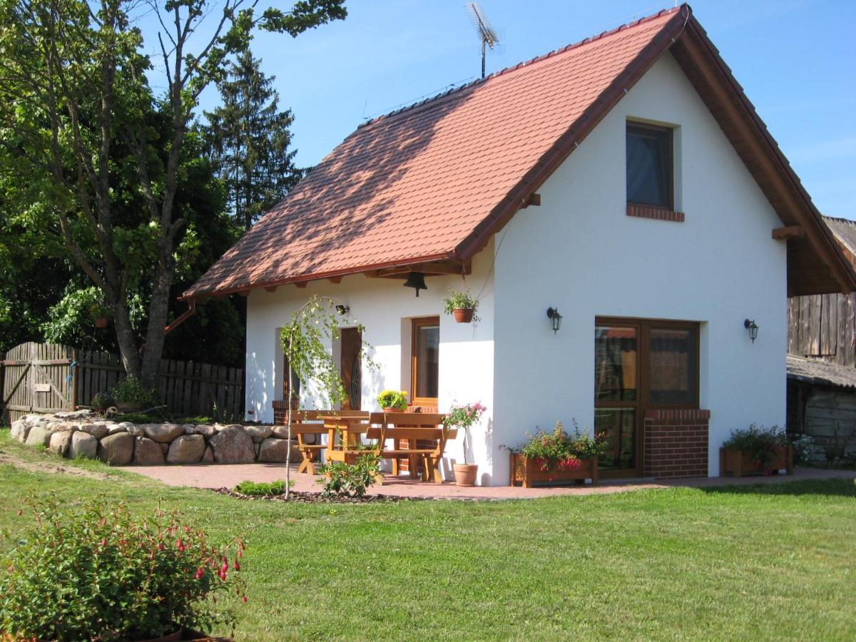 Domek Czerwony Kapturek Villa Plocice Kültér fotó
