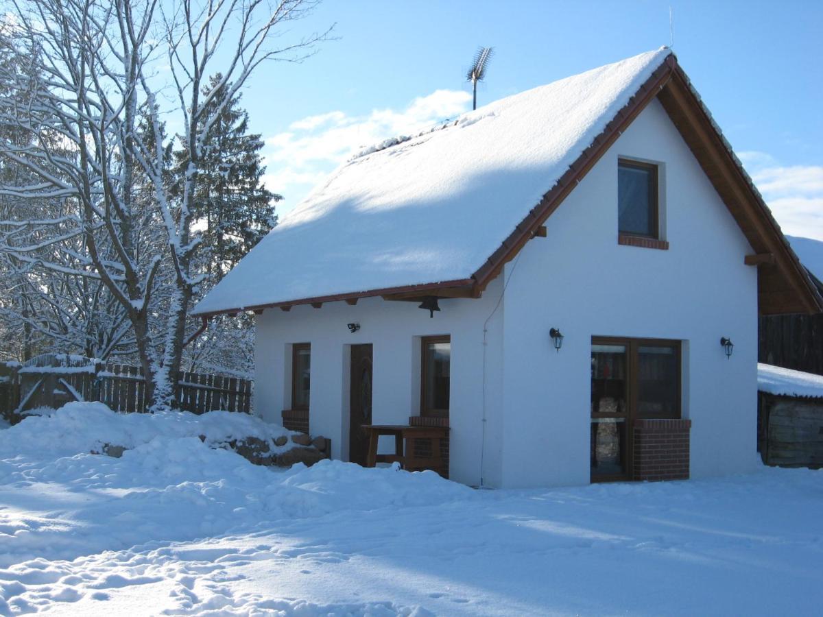 Domek Czerwony Kapturek Villa Plocice Kültér fotó